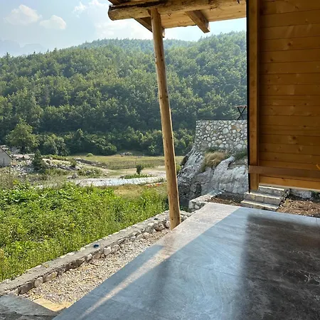F Kukaj Guest house