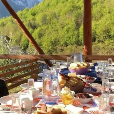 F Kukaj Guest house